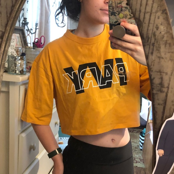yellow ivy park top